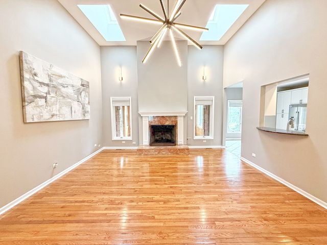 26159 N Hill Avenue, Wauconda, IL 60084