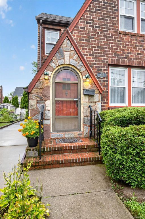 448 Lewis Place, Mineola, NY 11501 — photo 4