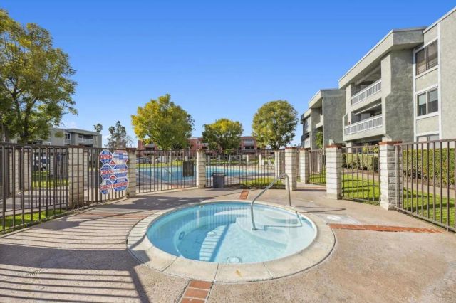 1020 E Washington Avenue 88, Escondido, CA 92025