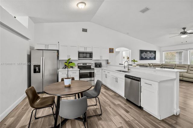 3990 SW Halcomb St, Port St. Lucie, FL 34953