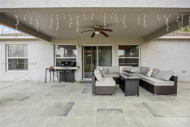 3990 SW Halcomb St, Port St. Lucie, FL 34953