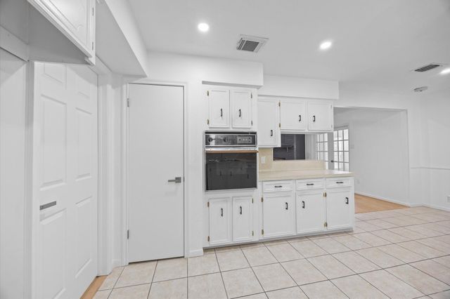 25 Little John Lane, Dayton, TX 77535