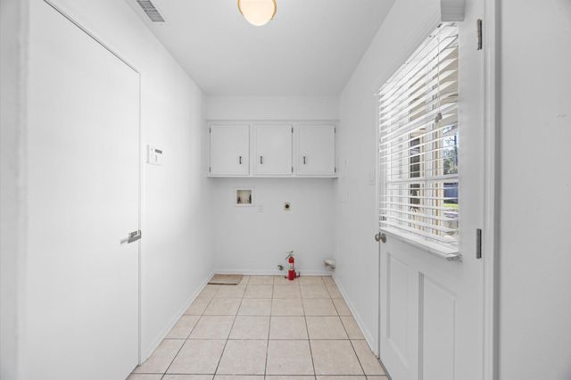 25 Little John Lane, Dayton, TX 77535