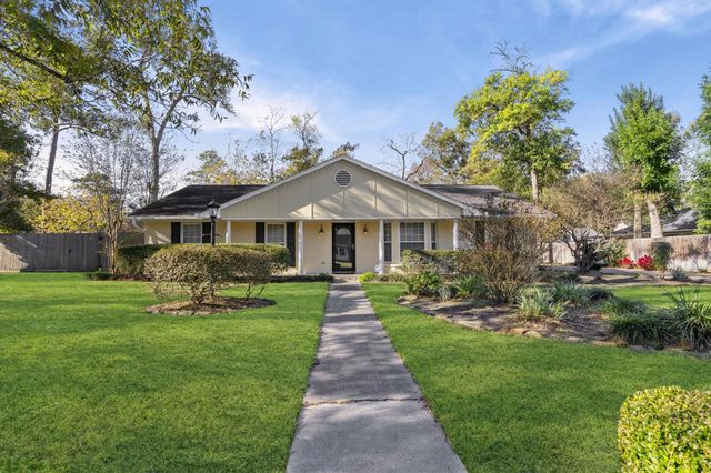 25 Little John Lane, Dayton, TX 77535