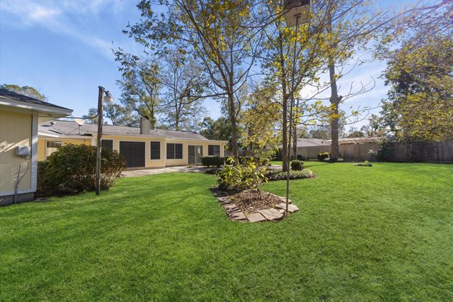 25 Little John Lane, Dayton, TX 77535