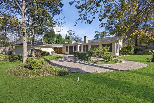 25 Little John Lane, Dayton, TX 77535