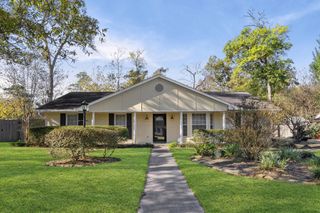 25 Little John Lane, Dayton, TX 77535