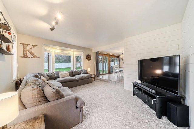 1820 SUGAR PLACE, De Pere, WI 54115