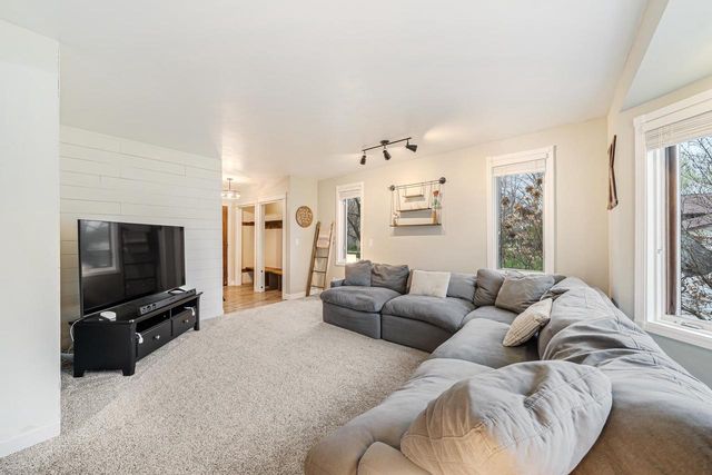 1820 SUGAR PLACE, De Pere, WI 54115