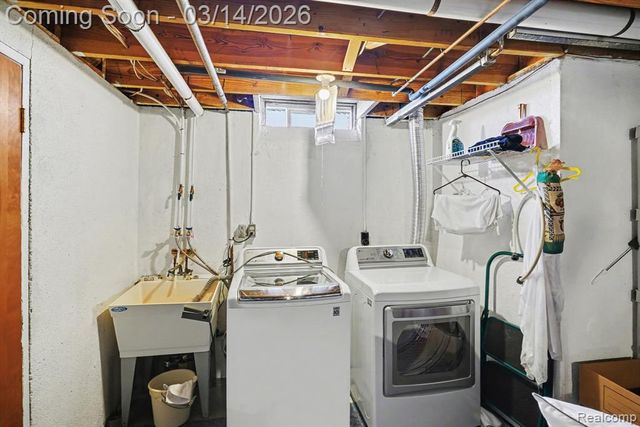 5946 Alan Drive 40, Brighton, MI 48116