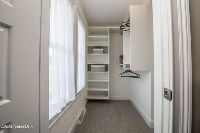 24 Hunter Court, Milton, NY 12020