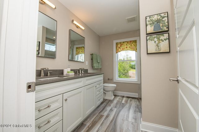 24 Hunter Court, Milton, NY 12020