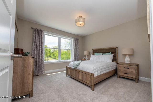 24 Hunter Court, Milton, NY 12020