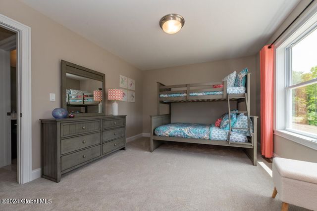 24 Hunter Court, Milton, NY 12020