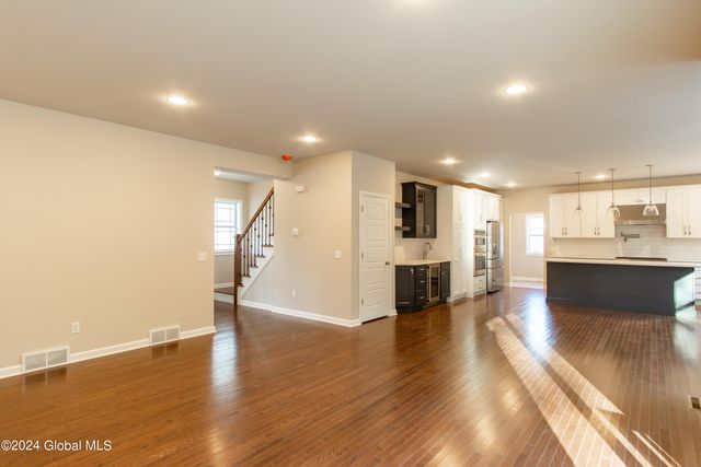 24 Hunter Court, Milton, NY 12020