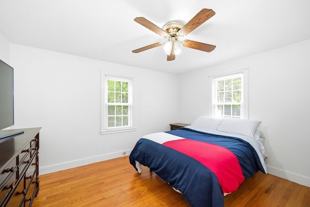 616 Cooley St, Springfield, MA 01128