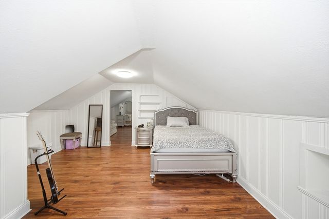 616 Cooley St, Springfield, MA 01128