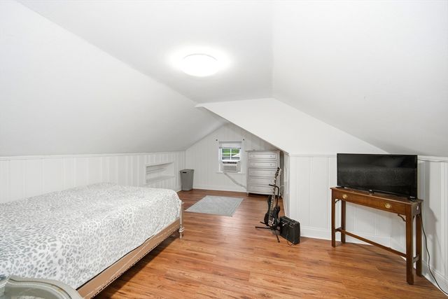 616 Cooley St, Springfield, MA 01128