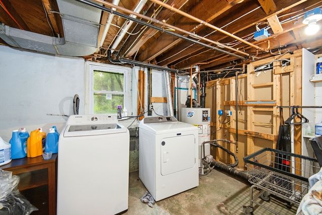 616 Cooley St, Springfield, MA 01128