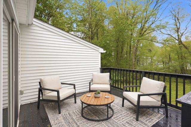 616 Cooley St, Springfield, MA 01128