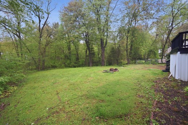 616 Cooley St, Springfield, MA 01128