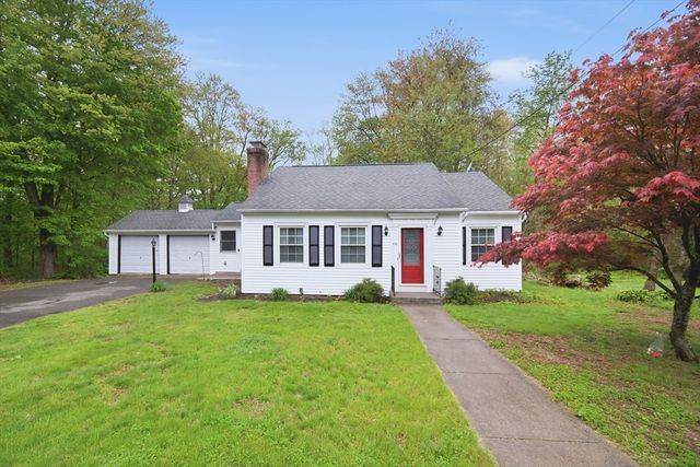 616 Cooley St, Springfield, MA 01128
