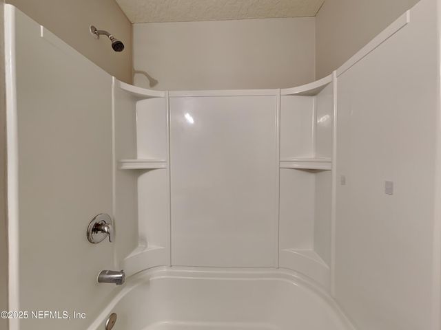 8048 MEADOW WALK Lane, Jacksonville, FL 32256