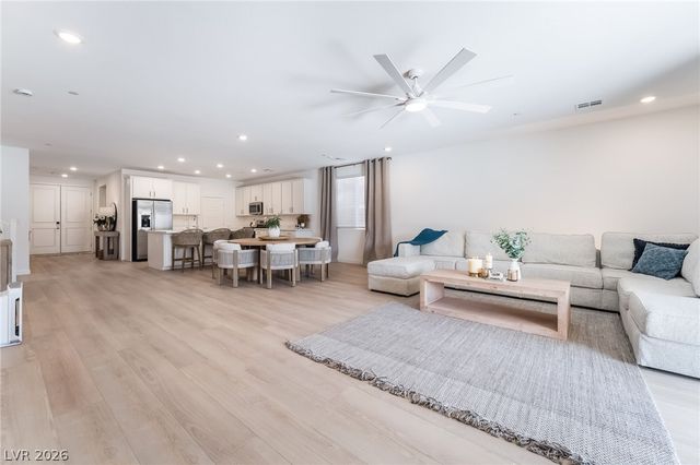 2280 Lazlo Point Street, Henderson, NV 89044