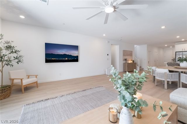 2280 Lazlo Point Street, Henderson, NV 89044