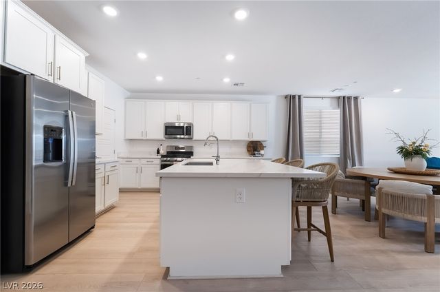 2280 Lazlo Point Street, Henderson, NV 89044