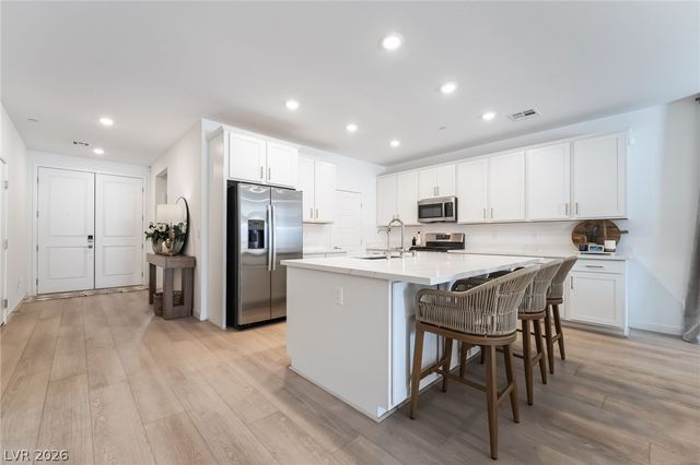 2280 Lazlo Point Street, Henderson, NV 89044