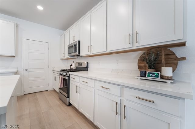 2280 Lazlo Point Street, Henderson, NV 89044