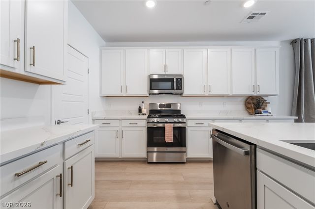 2280 Lazlo Point Street, Henderson, NV 89044