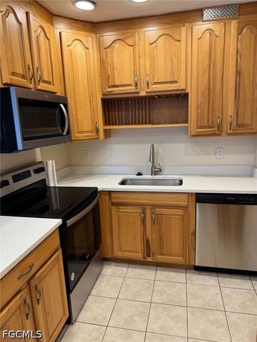 13151 Kings Point DR 6A, Fort Myers, FL 33919