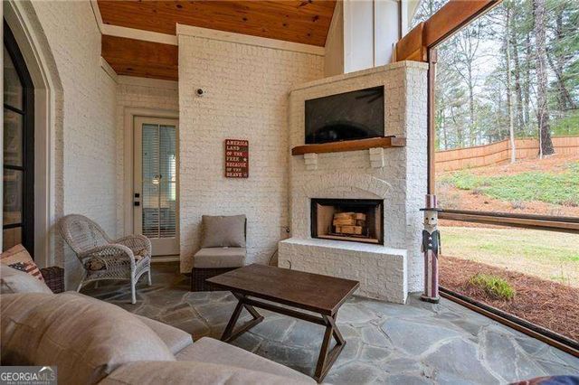 1009 Davenport Circle, Powder Springs, GA 30127