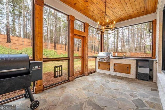 1009 Davenport Circle, Powder Springs, GA 30127