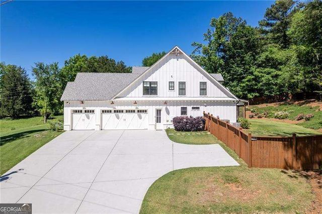 1009 Davenport Circle, Powder Springs, GA 30127