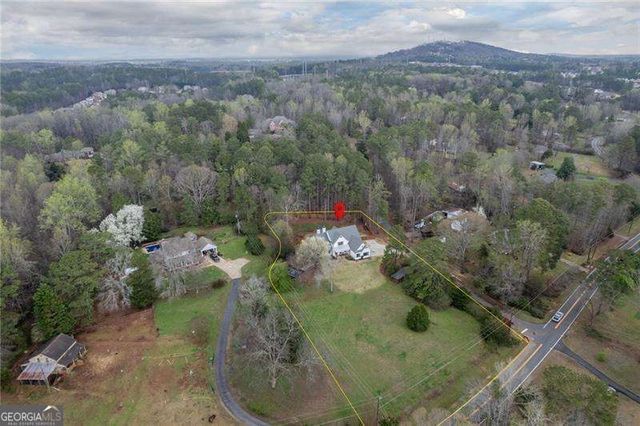 1009 Davenport Circle, Powder Springs, GA 30127