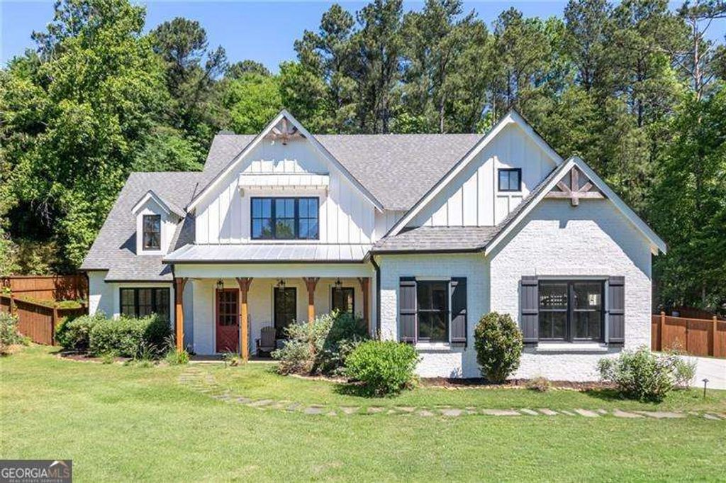 1009 Davenport Circle, Powder Springs, GA 30127