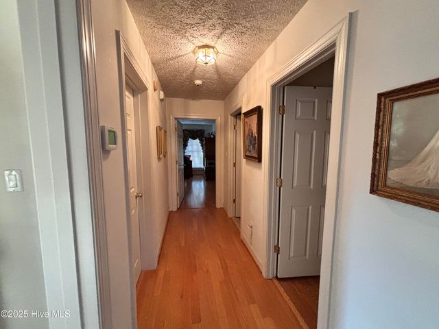 107 Christopher Court, Clinton, NC 28328