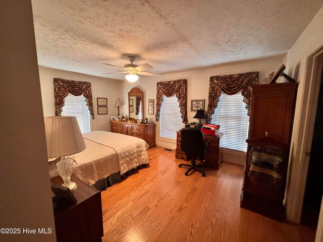 107 Christopher Court, Clinton, NC 28328