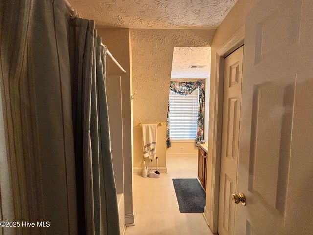 107 Christopher Court, Clinton, NC 28328