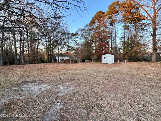 107 Christopher Court, Clinton, NC 28328