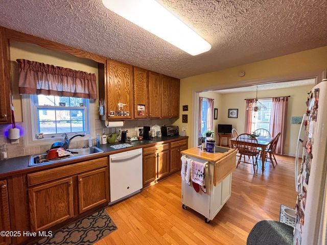 107 Christopher Court, Clinton, NC 28328