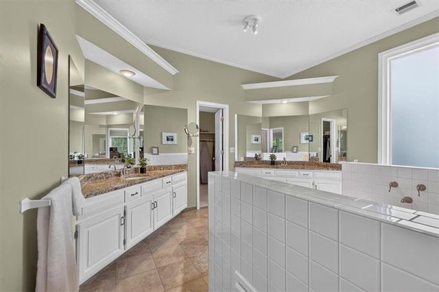 13139 Kessler Street, Overland Park, KS 66213