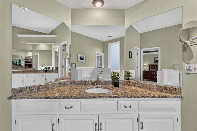 13139 Kessler Street, Overland Park, KS 66213