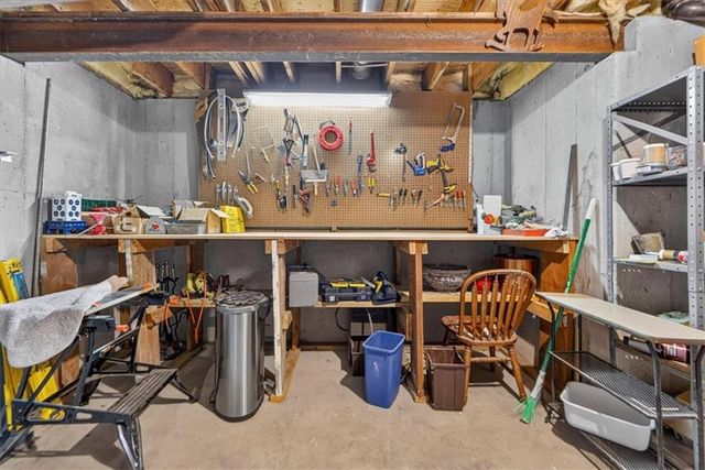 13139 Kessler Street, Overland Park, KS 66213