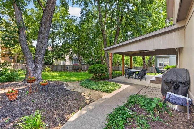 13139 Kessler Street, Overland Park, KS 66213