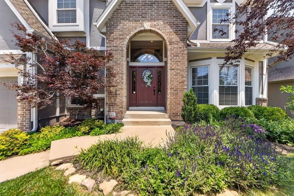 13139 Kessler Street, Overland Park, KS 66213