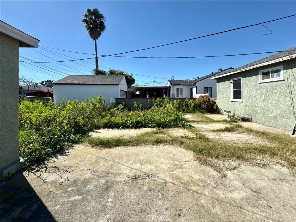 Image 10 of property listing at 2516 W 164th Street, Torrance, CA 90504